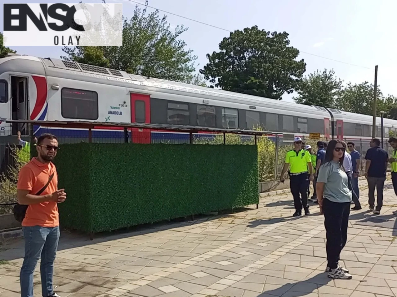 Nazilli'de Yolcu Treni Kaza Yaptı: Raylardan Geçmeye Çalışan Kişi Hayatını Kaybetti