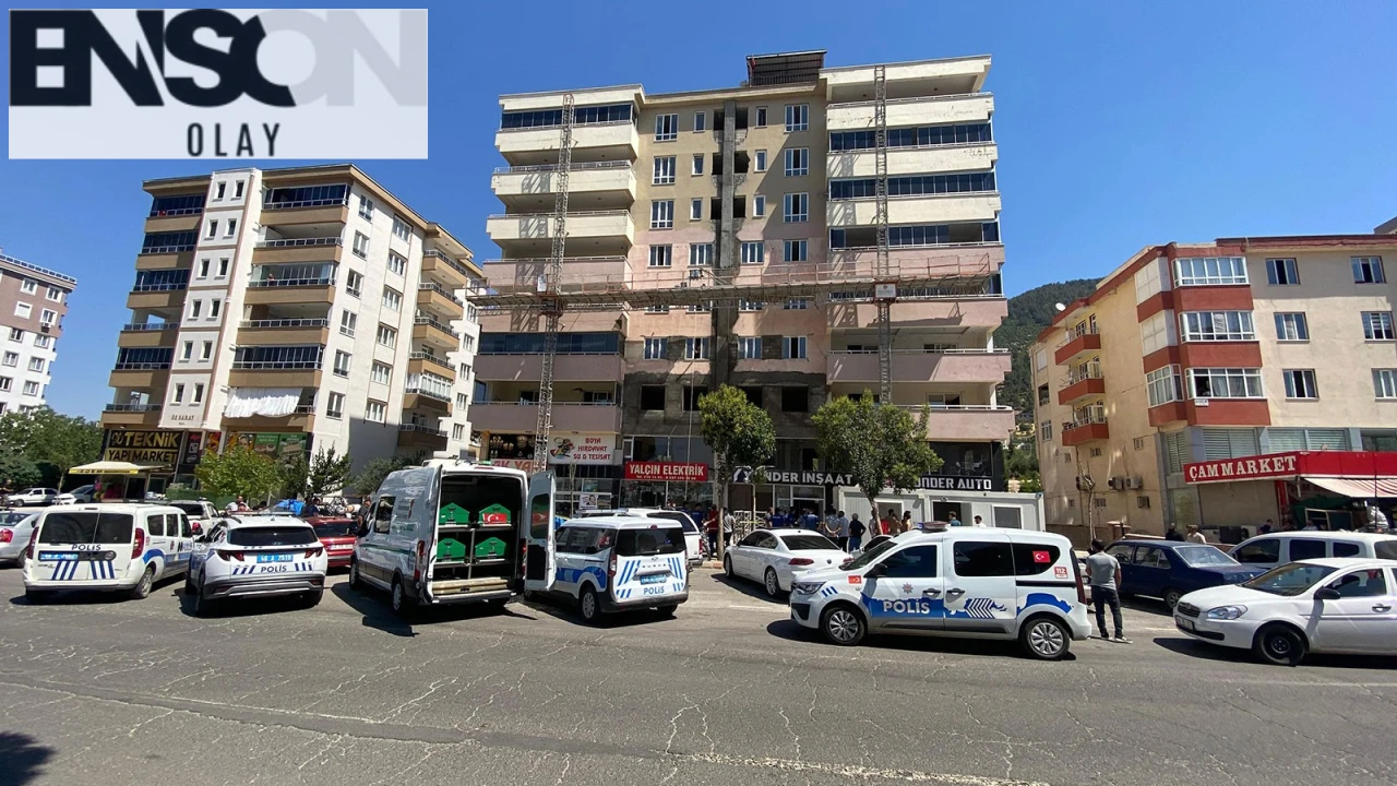Onikişubat'ta İskele Kırıldı: 2 İşçi Hayatını Kaybetti!