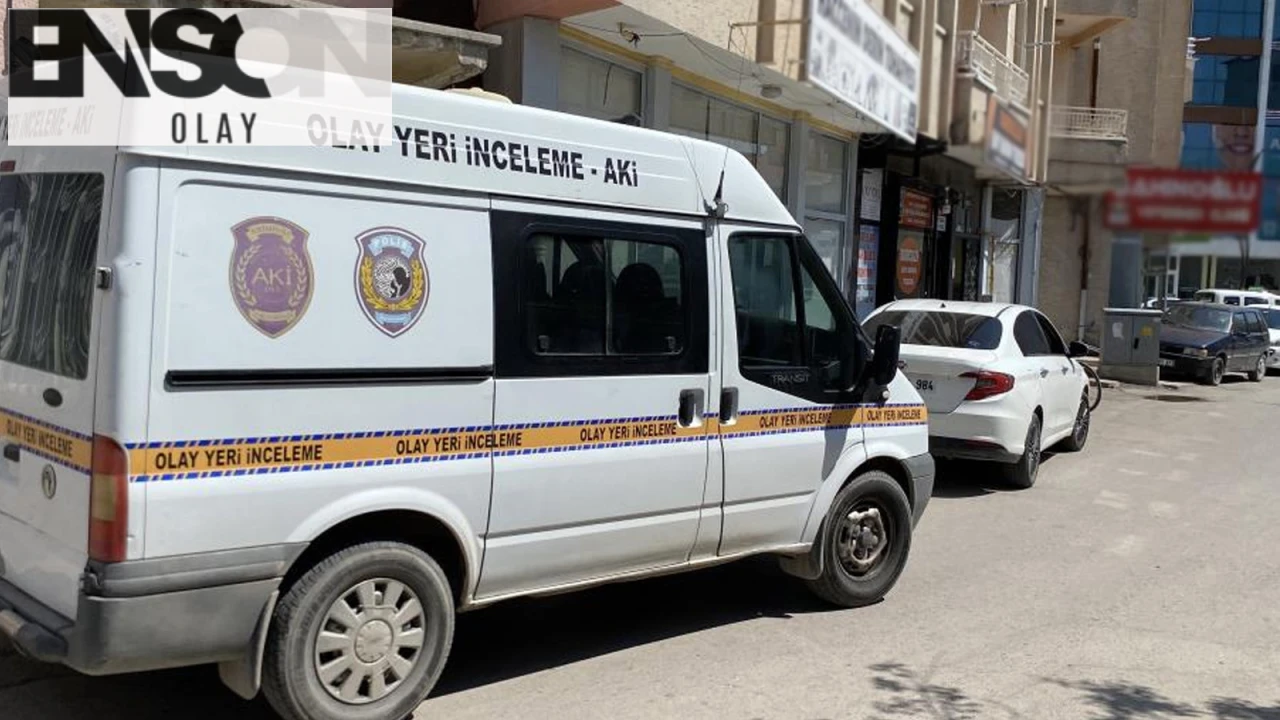 Aksaray'da Demirlerden Düşen Çocuk Ağır Yaralı Hastaneye Kaldırıldı