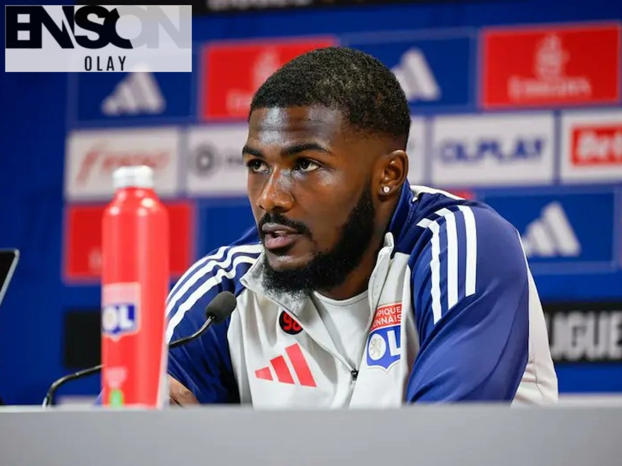 Galatasaray, Sacha Boey alternatiflerine bakıyor! Lyonlu Ainsley Maitland-Niles radarında!