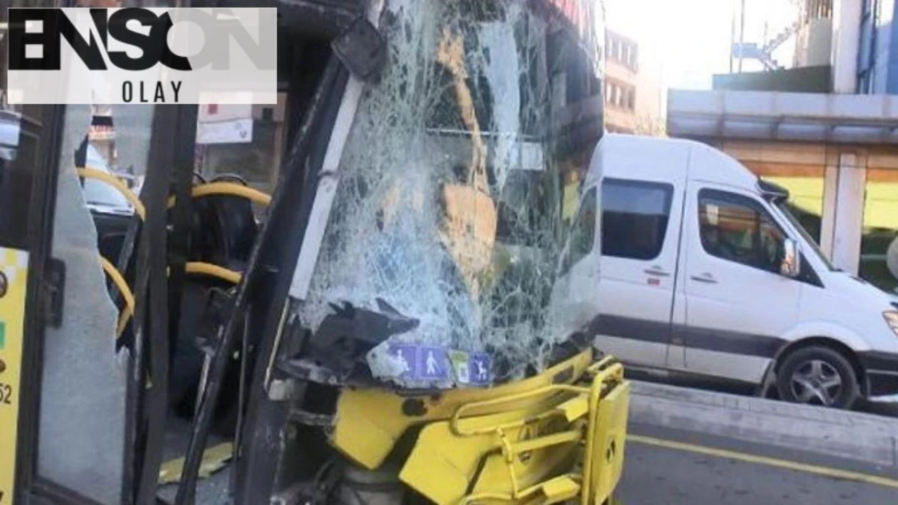 Arnavutköy'de İETT otobüsü ile otomobil çarpıştı: 1 ölü!