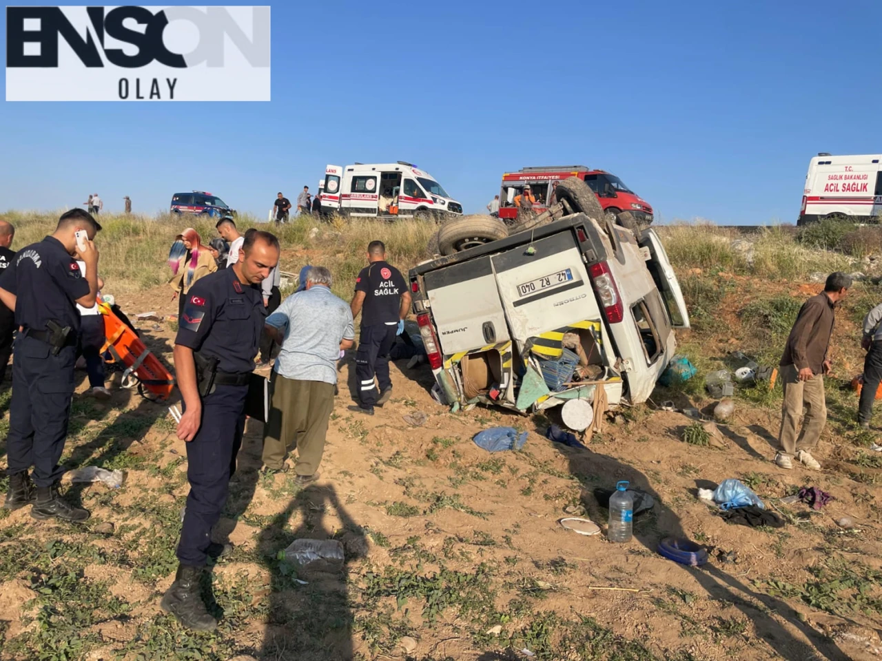 Yunak-Akşehir Yolunda Minibüs Devrildi: 15 Yaralı Hastaneye Kaldırıldı