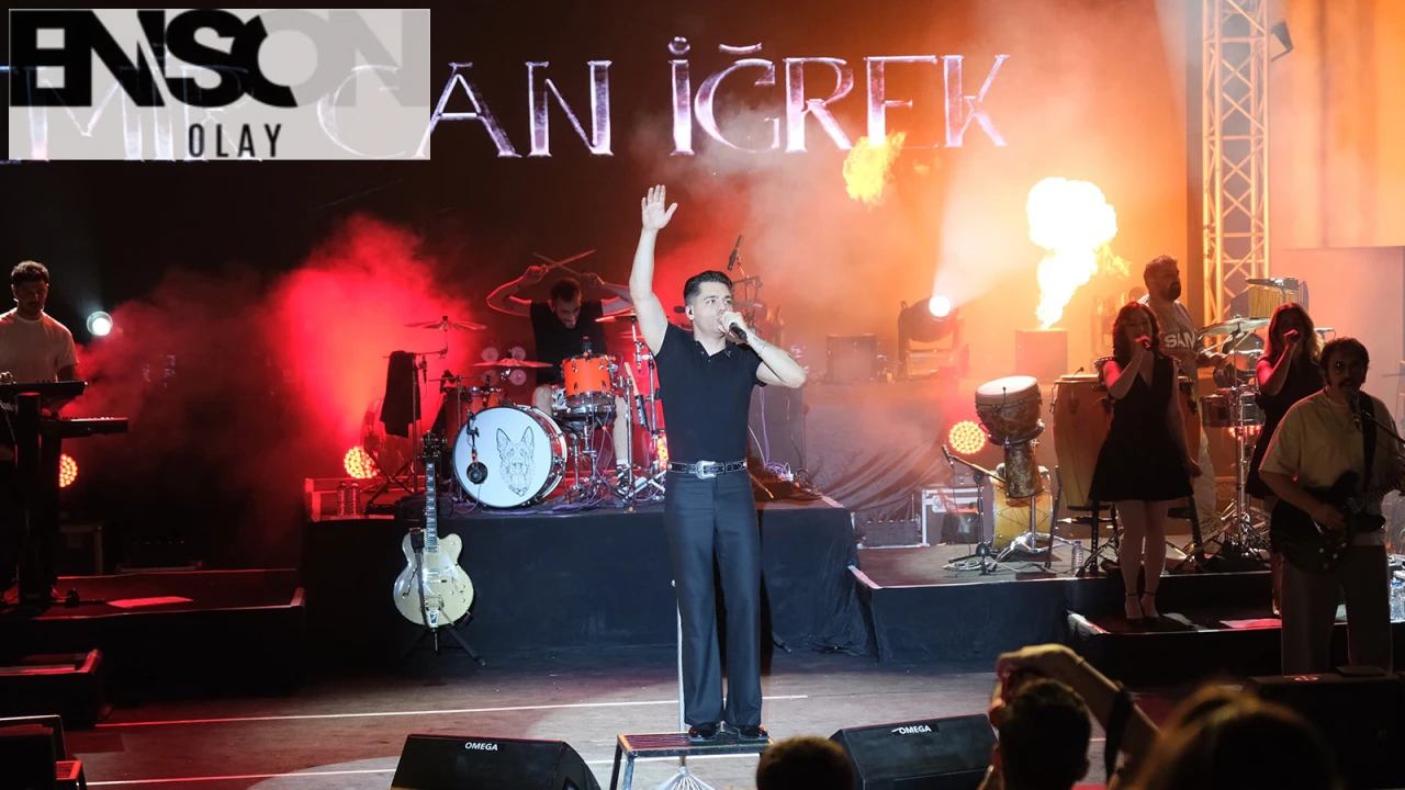 Emir Can İğrek, Akşehir'de unutulmaz bir konser verdi ve teşekkürleri yineledi.