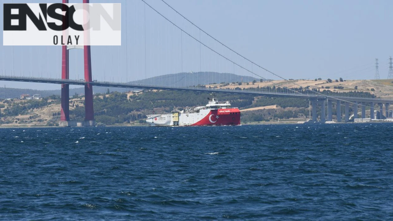 Oruç Reis, Somali'den dönüş yolunda İstanbul Boğazı'na ulaştı.