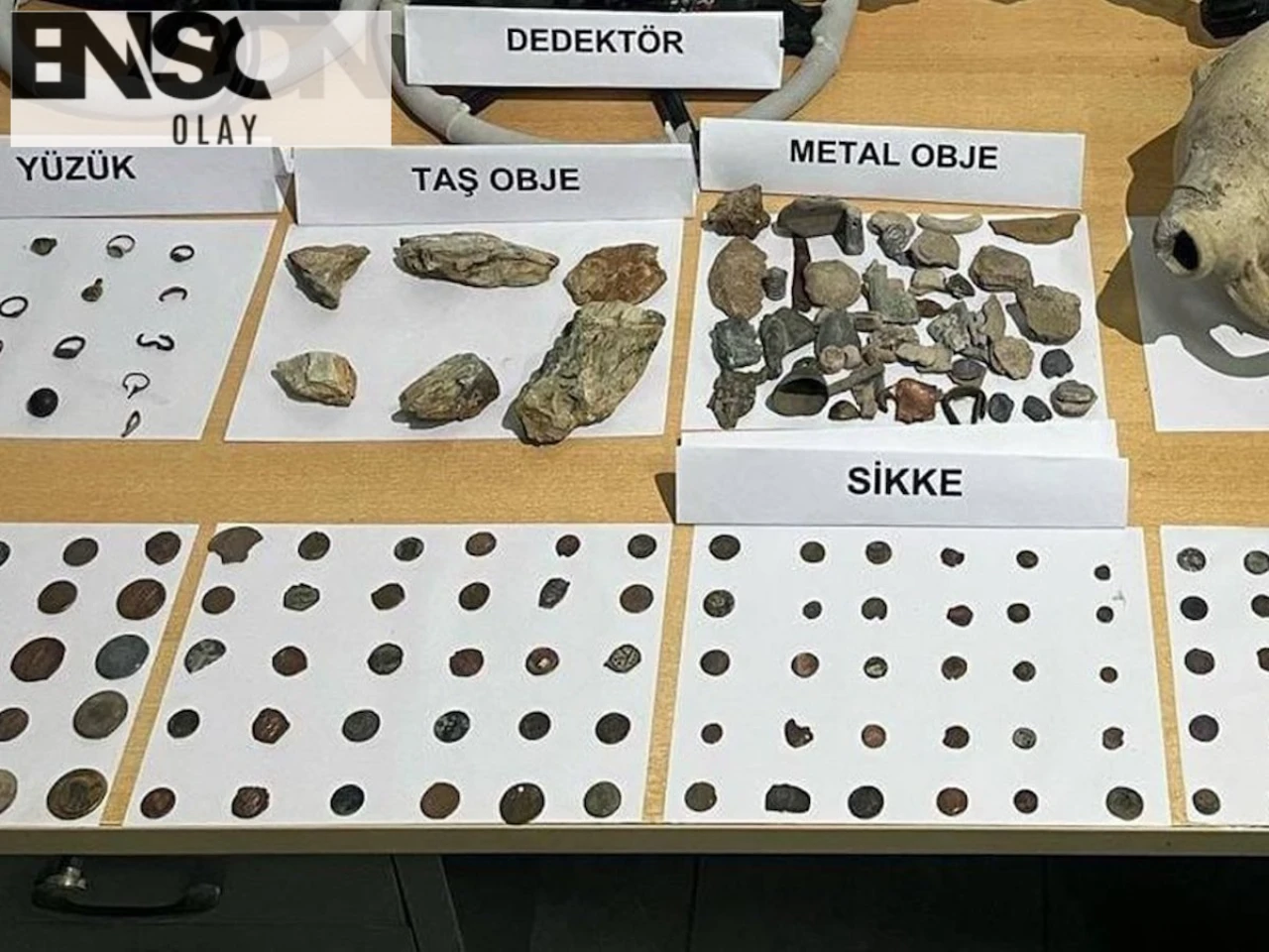 Silifke'de Tarihi Eser Kaçakçılığı Operasyonu: 250 Sikke ve 201 Taş Objeye El Konuldu!