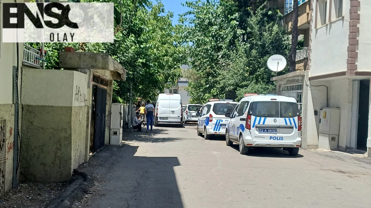 Batman'da bıçakla saldıran kişi cami tuvaletinde yakalandı!