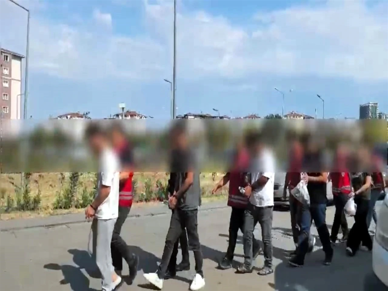 İnternetten Evde Sabun Paketleme İşi Dolandırıcılarına Operasyon: 16 Tutuklama