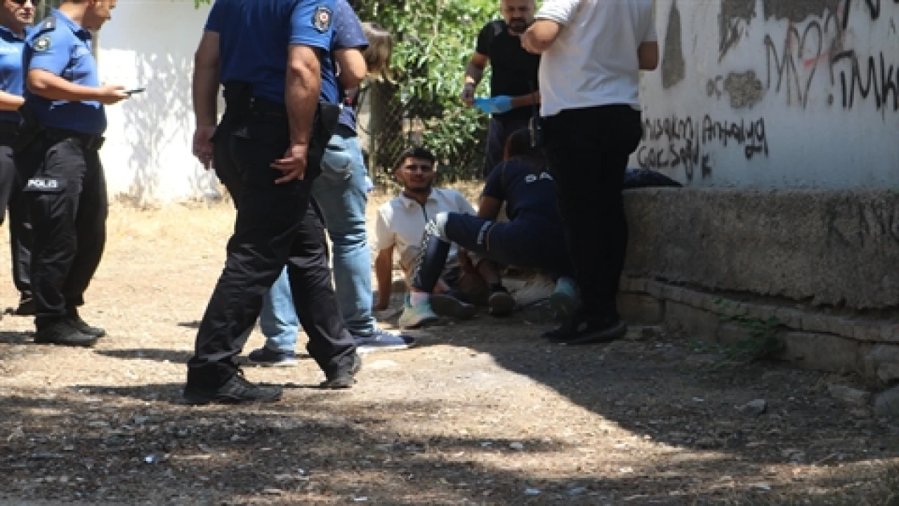 Antalya'da Çocuk Parkında Alacak Tartışması Kanlı Bitti: 5 Bin Liralık Alacak Yüzünden Vuruldu!