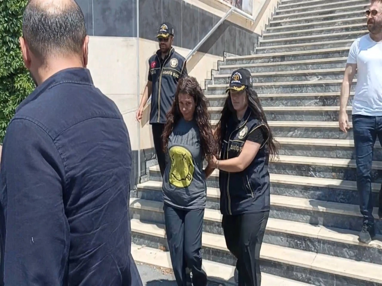 İstanbul'da Firari Hükümlülere Operasyon: 3 Kişi Yakalandı!