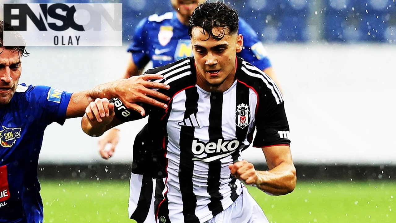 Beşiktaş'ın Mustafa Erhan Hekimoğlu sakatlandı: Uyluk üst adalesinde gerilme ve kanama tespit edildi.