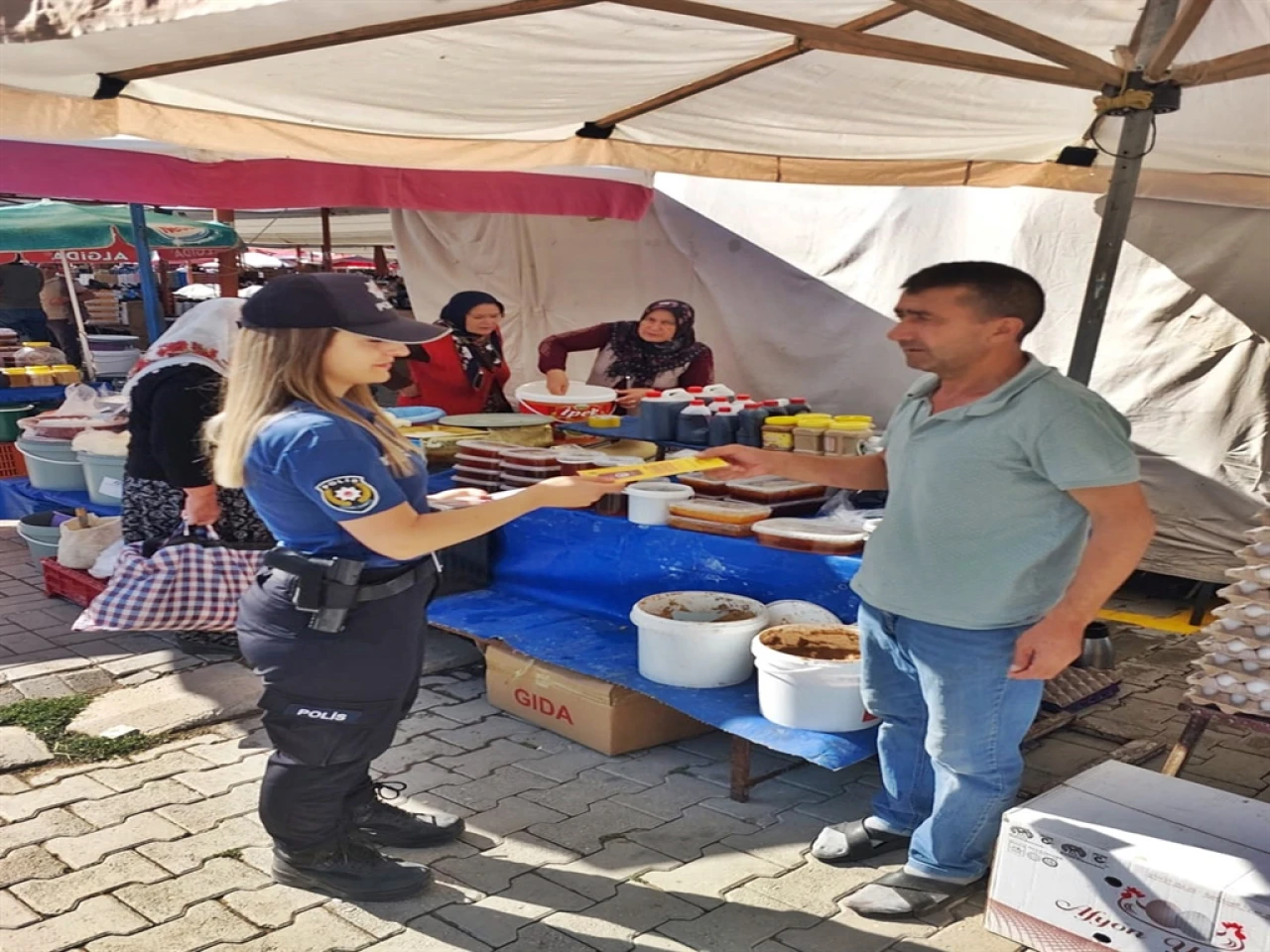 AFYONKARAHİSAR'da Polisten Vatandaşlara Asayiş Uyarısı: Sahte Para ve Dolandırıcılığa Karşı Dikkatli Olun!