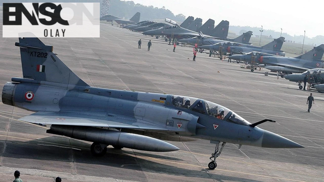 Racastan'da Jet Uçağı Kazası: Pilotların Hayatını Kaybettiği Bildirildi, 2 Sivil Yaralandı