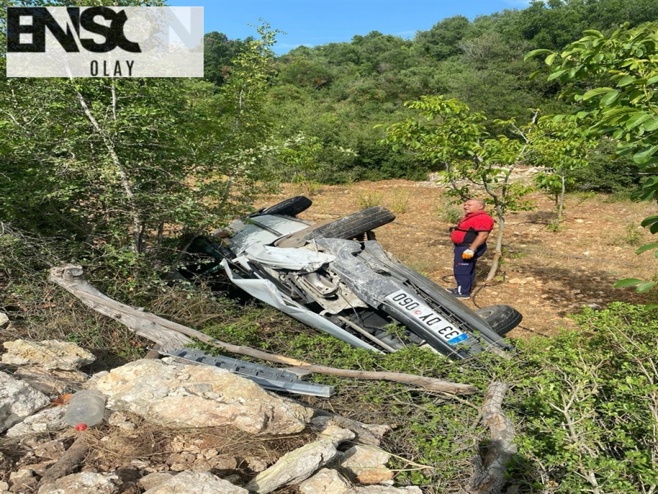 Mersin'de Otomobil Şarampole Yuvarlandı: 3 Yaralı!