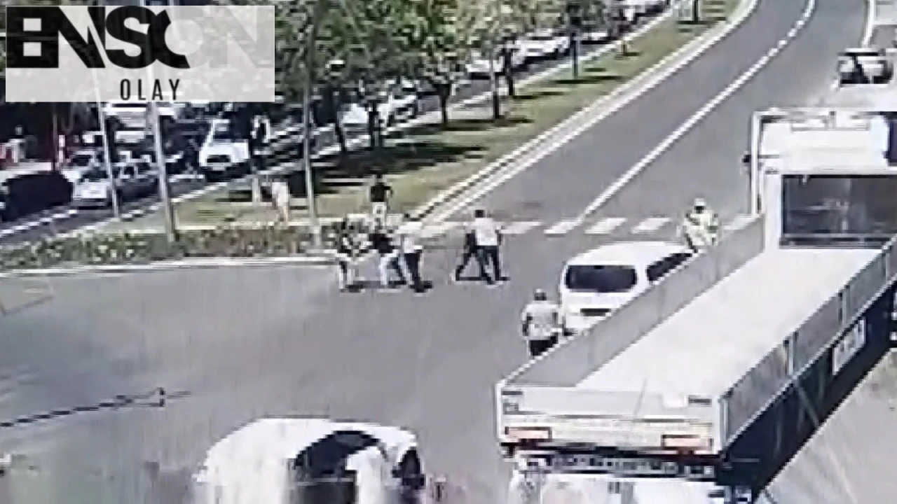 Tır ve Otomobil Sürücüleri Arasında Kavga: Korna ve Selektör Tartışması Kavgaya Dönüştü