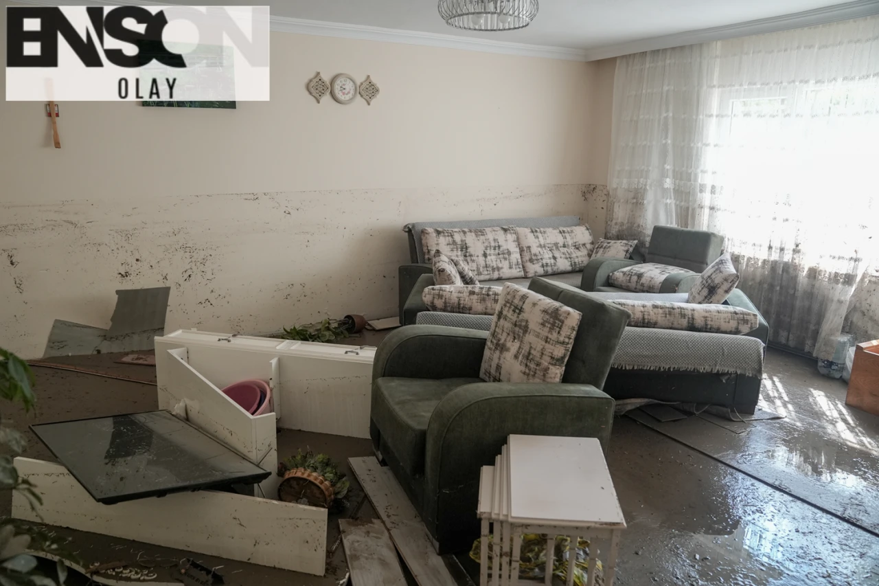 Başkentte Sağanak Yağmur Keçiören'i Vurdu: Ev ve İş Yerleri Sular Altında!