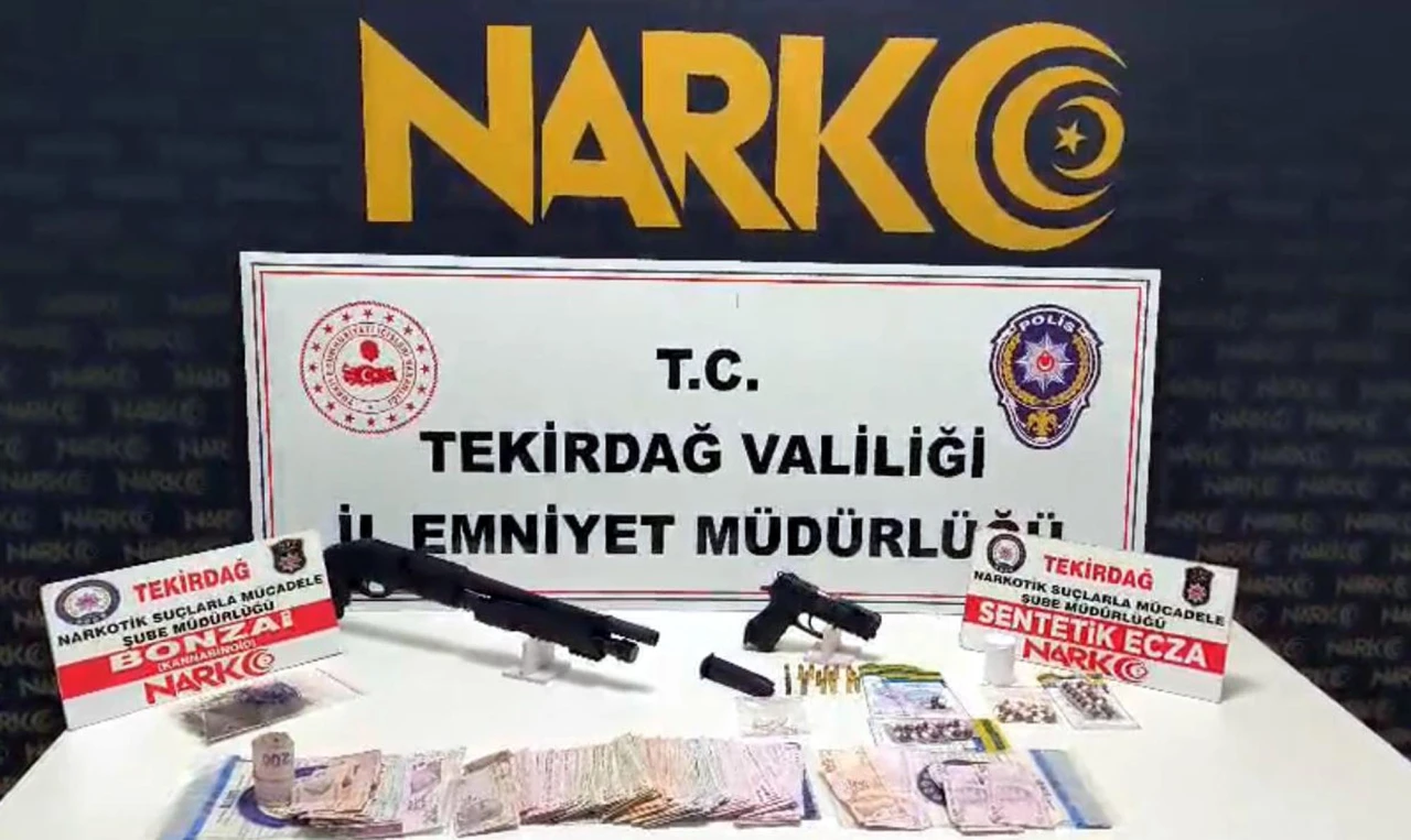 Tekirdağ'da 10 kişi uyuşturucuyla mücadele operasyonunda tutuklandı.