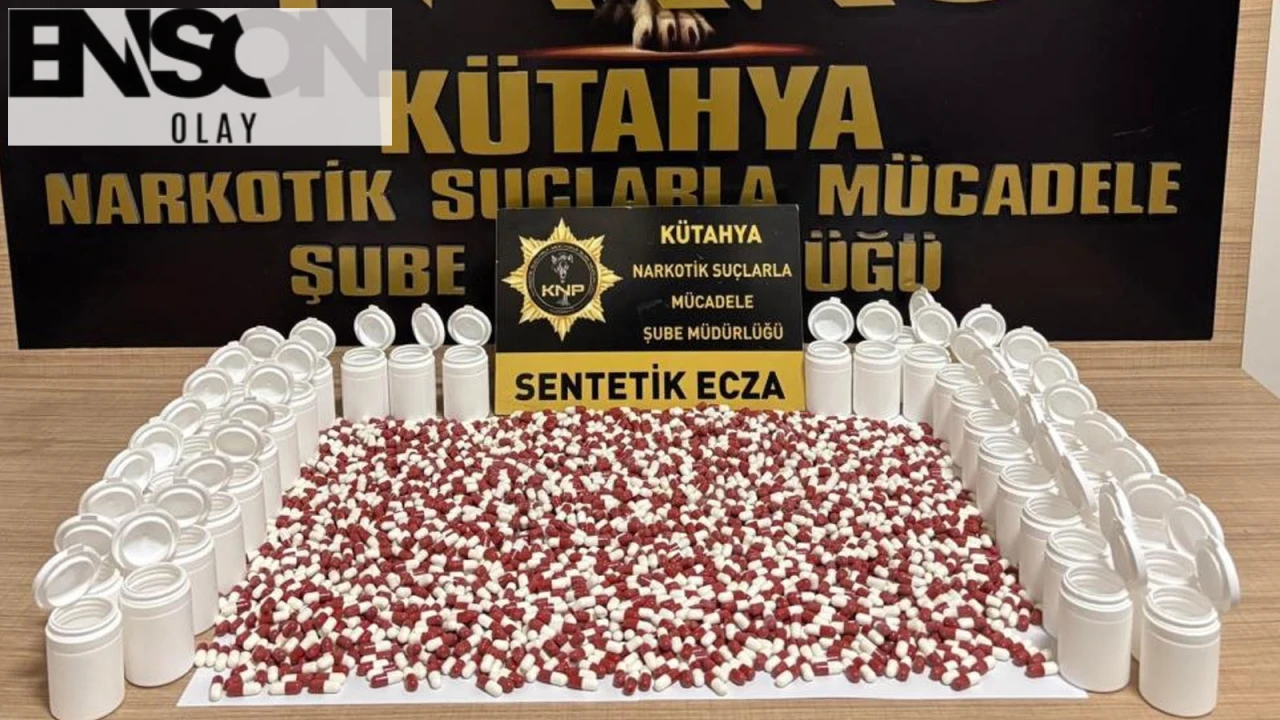 Kütahya'da Uyuşturucu Operasyonu: 5 Şüpheli Tutuklandı, 28,73 Gram Kokain Ele Geçirildi