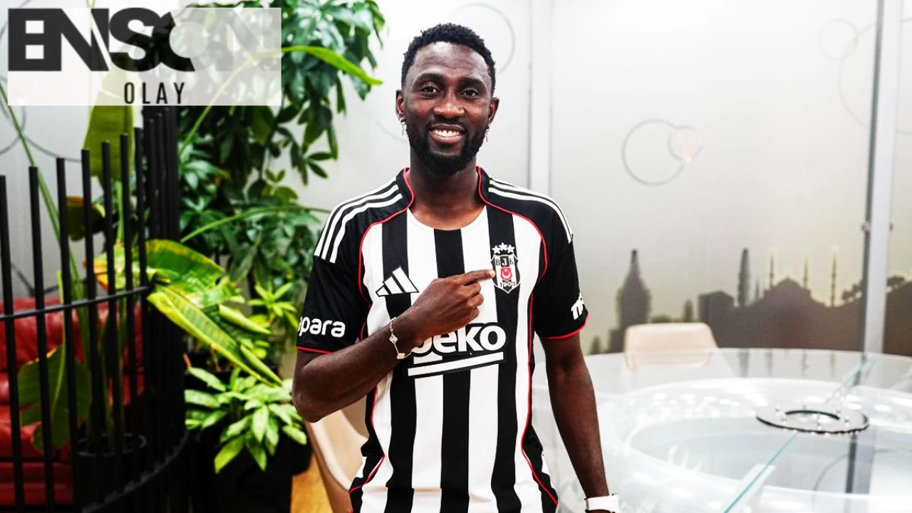 Leicester City'nin Yıldızı Wilfred Onyinye Ndidi, Beşiktaş İle Görüşmek Üzere İstanbul'a Geldi.
