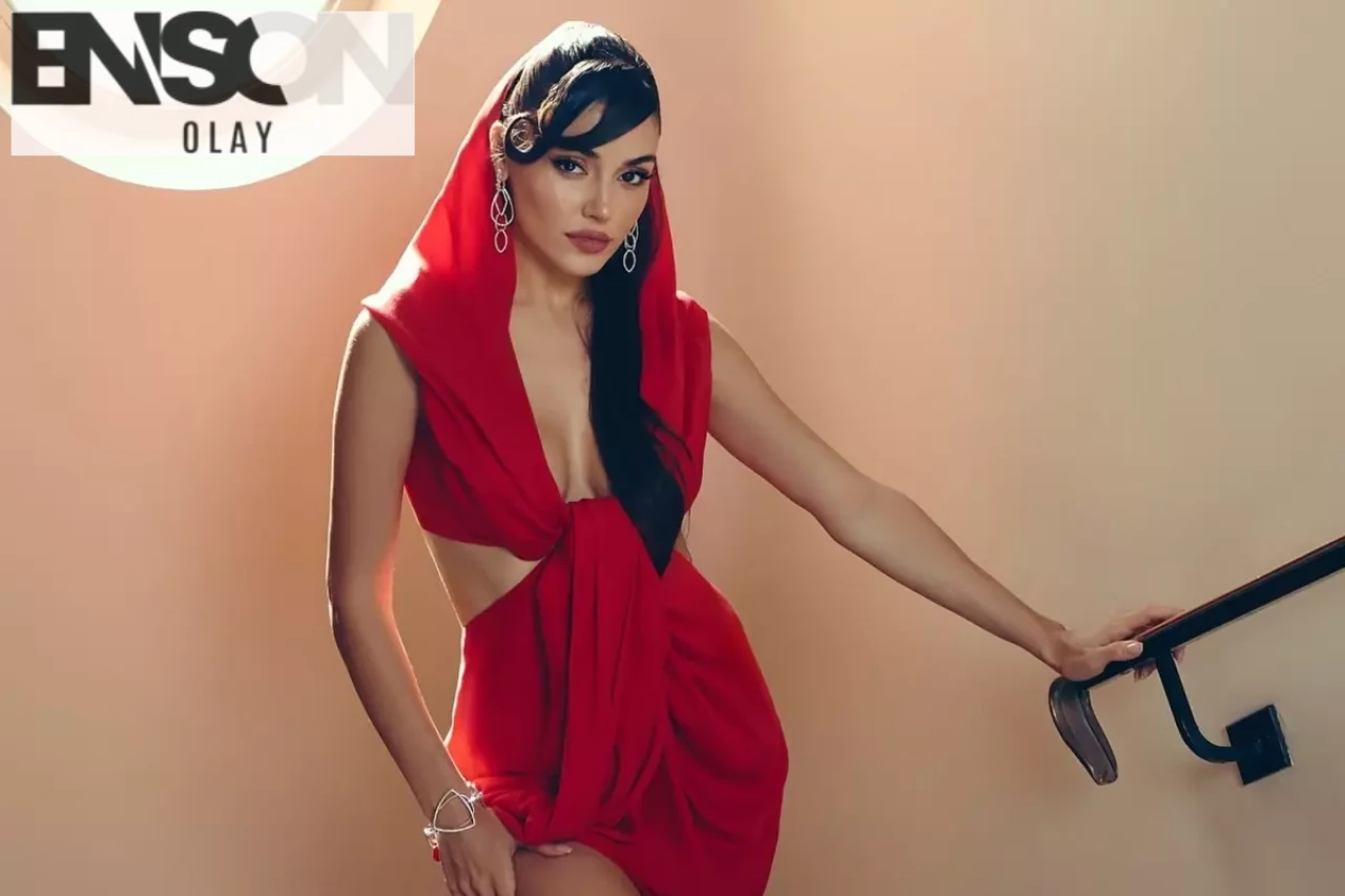 Hande Erçel'in İtalya Tatili Aşkını Gözler Önüne Serdi - Romantik Anlar Fotoğraflarda!
