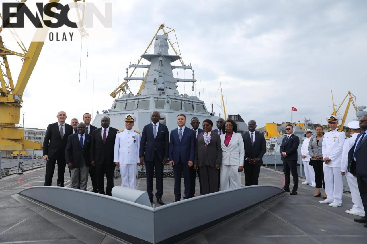 Gabon Cumhurbaşkanı İstanbul Tersanesi'ni Ziyaret Etti, Türk Deniz Sanayiyle İlgili Bilgilendirildi