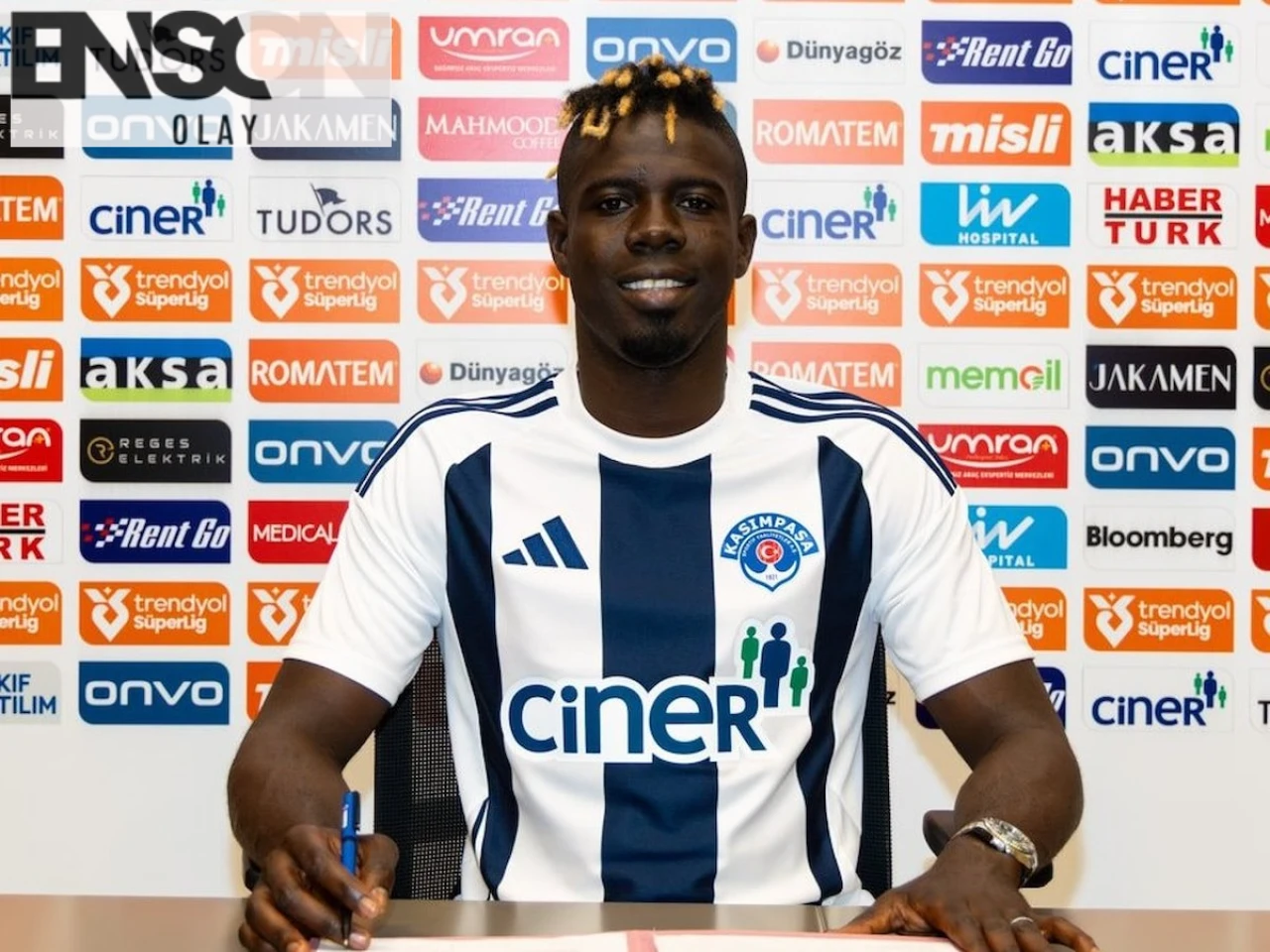 Kasımpaşa, Senegalli golcü Pape Habib Gueye'yi transfer etti!