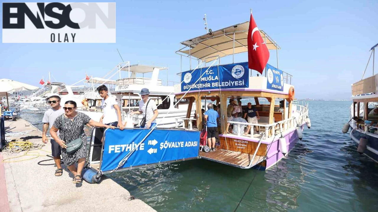 Muğla'da Fethiye ile Şövalye Adası arasında başlayan yolcu motoru seferleri, ulaşımı kolaylaştırıyor.