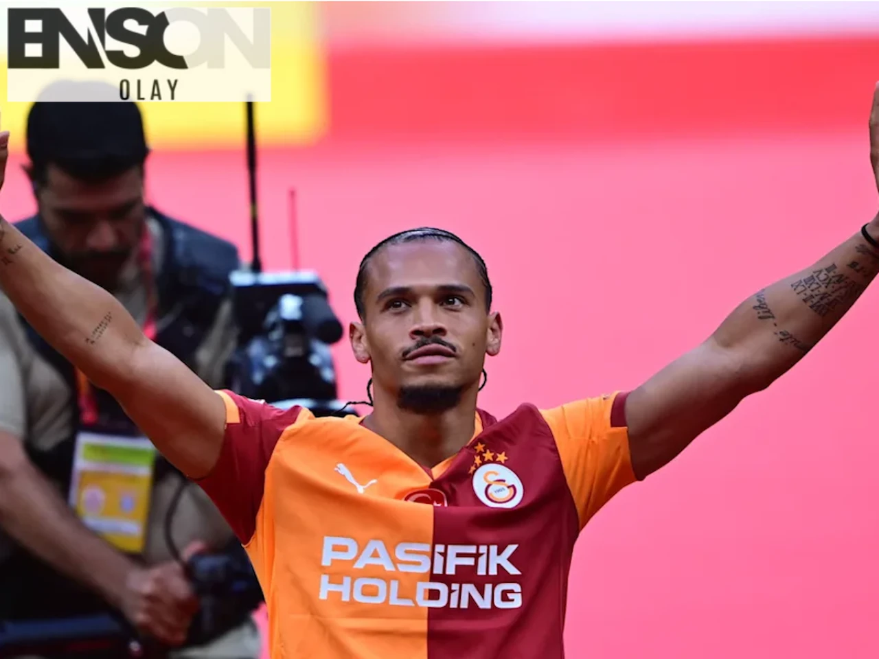 Leroy Sane, Galatasaray'a katıldı ve taraftarları coşturdu!