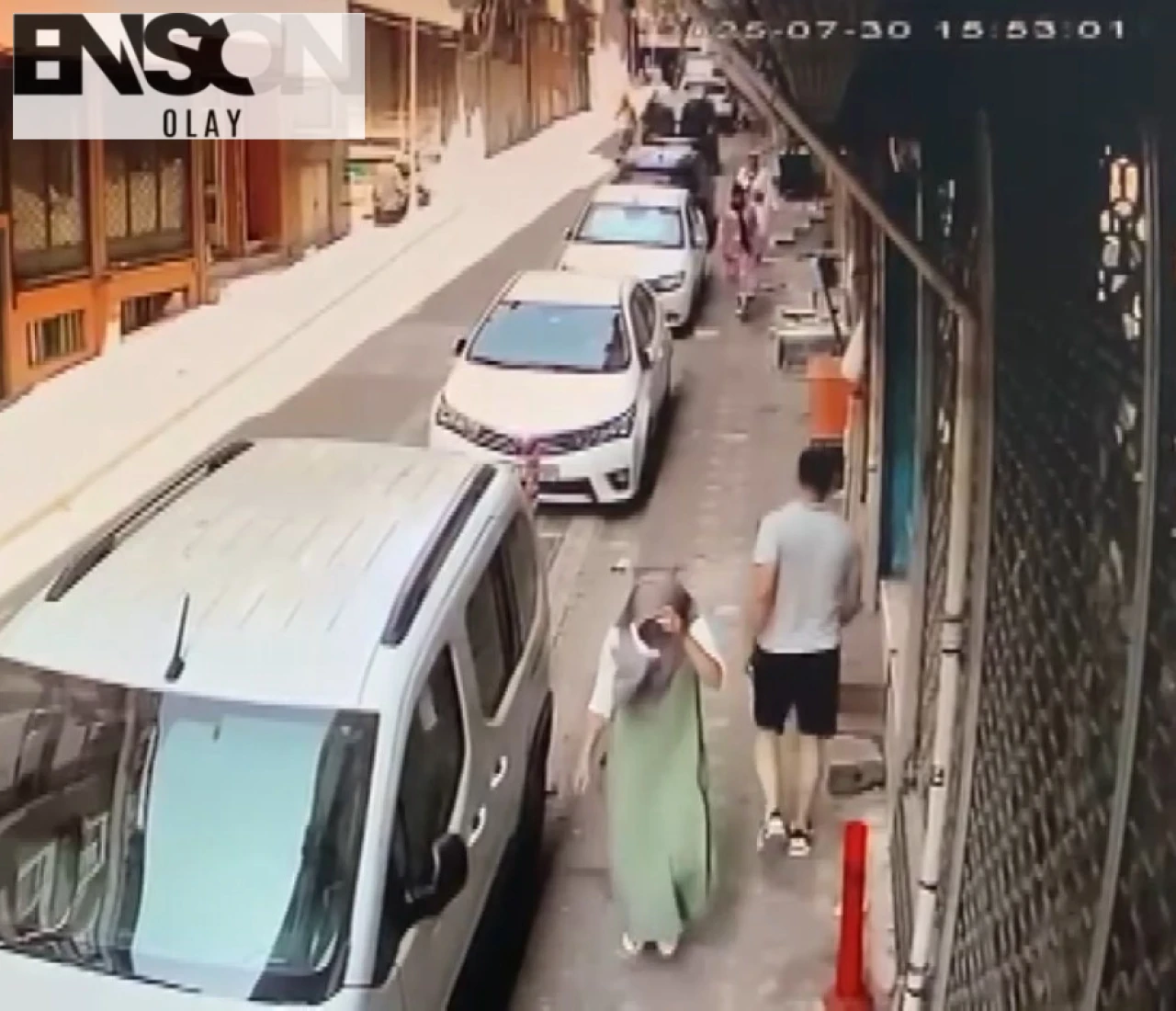 Altın ve Döviz Hırsızları Zeytinburnu'nda Yakalandı: 101 Suç Kaydı Bulunan Kadın Tutuklandı