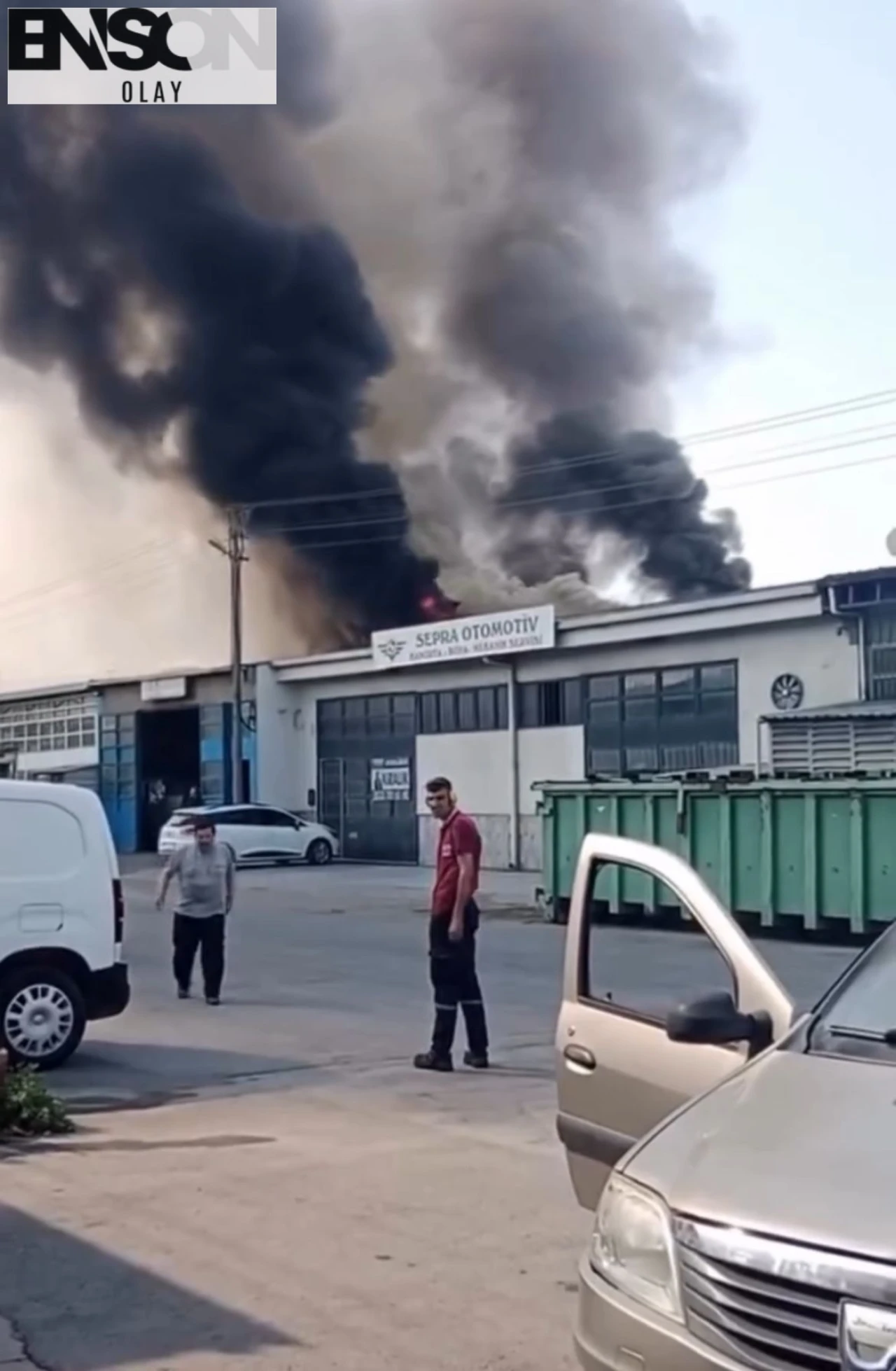 Bursa'da Oto Tamirhanesinde Çıkan Yangın Kısa Sürede Söndürüldü