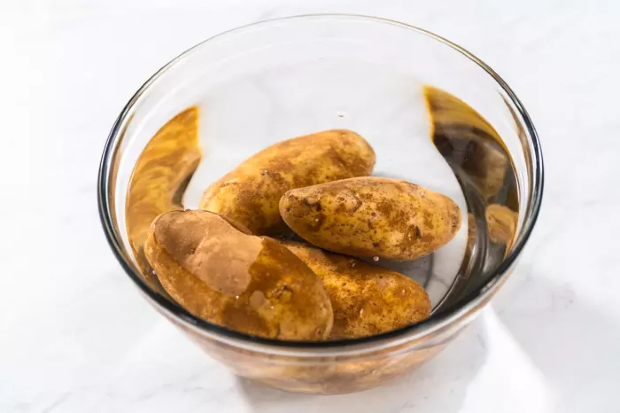 Aç Karnına Patates Suyu İçmenin Şaşırtıcı Faydaları!