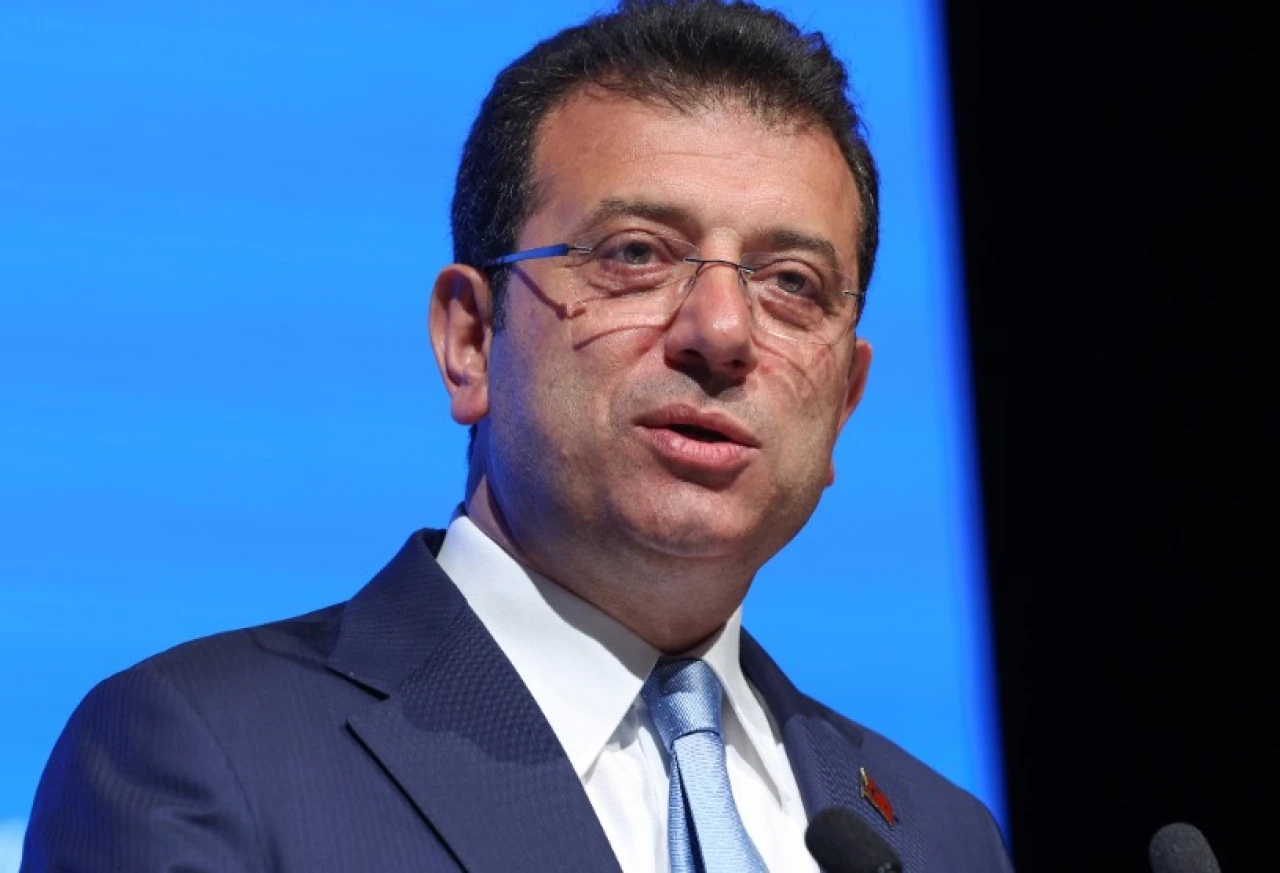 Ekrem İmamoğlu, Sadettin Saran'ı ve Yeni Fenerbahçe Yönetimini Tebrik Etti