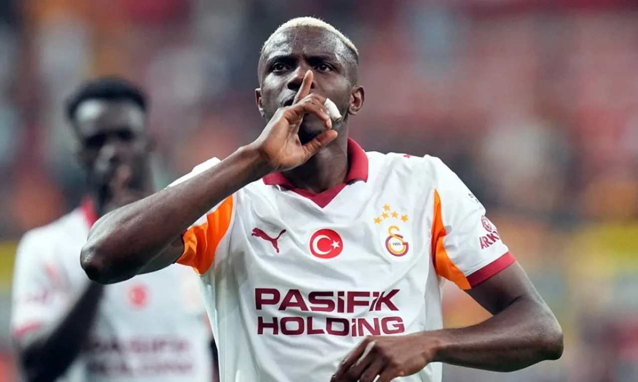 Victor Osimhen'in Liverpool Maçında Forma Giyme Durumu Netleşti, Galatasaray Taraftarlarını Heyecanlandırdı