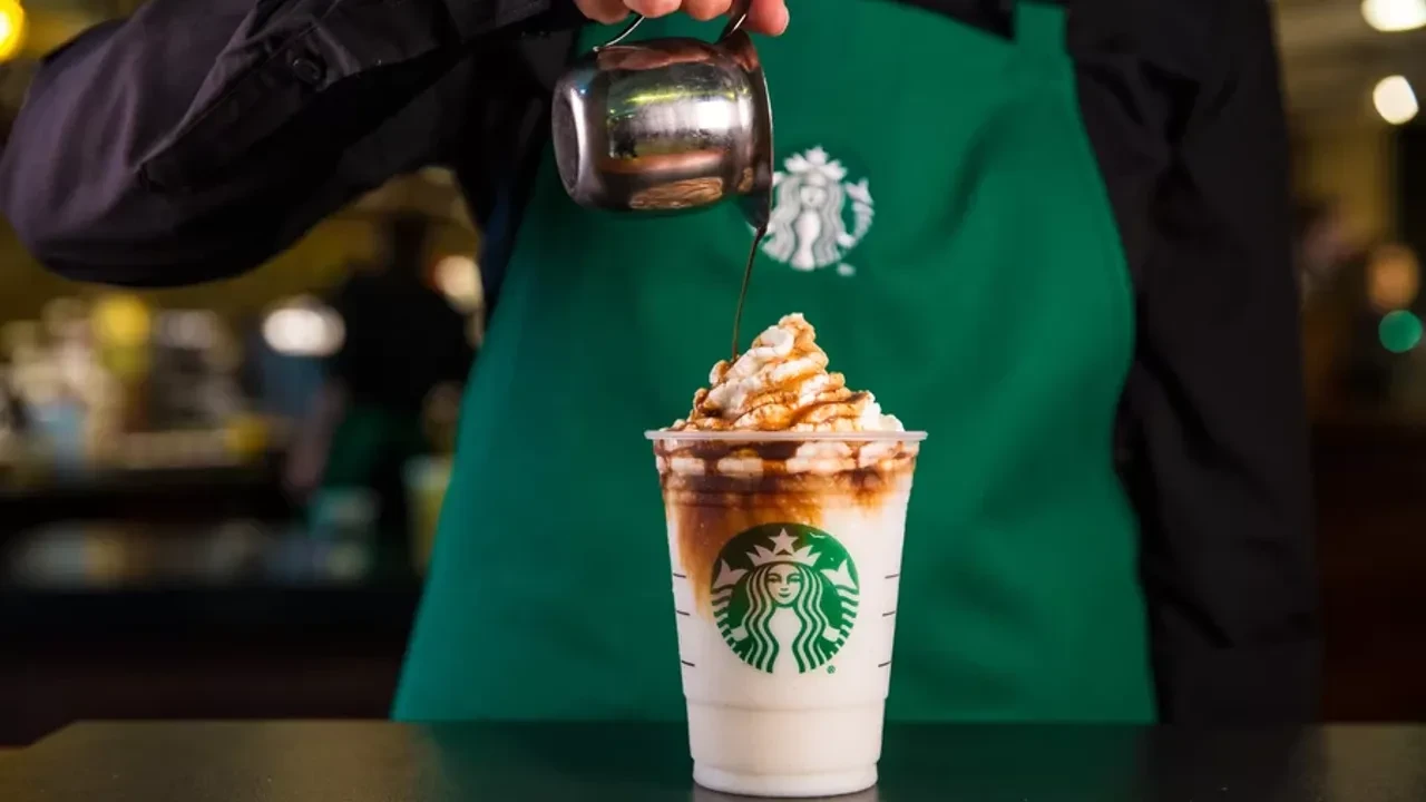 Starbucks, Kuzey Amerika'da Şubelerini Kapatma Kararı Aldı ve Personel Sayısını Azaltacak