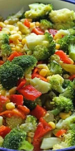 Sağlıklı ve lezzetli bir alternatif: Brokoli Salatası Tarifi ile Sofralarınıza Hafiflik Geliyor!