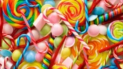 8 yaşındaki çocuk, annesinin telefonundan 70 bin şeker siparişi vererek 4 bin dolara lolipop aldı!