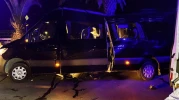 Antalya'da Tur Minibüsü ile Otomobil Kaza Yaptı: 2 Kişi Hayatını Kaybetti, 7 Kişi Yaralandı