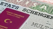 AP'nin Türk vatandaşlarına yönelik Schengen vizesi konusundaki çağrısı dikkat çekiyor