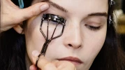“Boneless Lashes” Güzellik Trendi