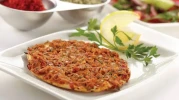 Ev Yapımı Fındık Lahmacun, Geleneksel Kebapçıları Zorluyor! Yepyeni Bir Lezzet Sizi Bekliyor.
