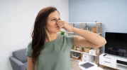 Eve sinen kötü kokulara elveda! Oda parfümlerine para dökmenize gerek yok! Sadece 3 malzeme yeterli