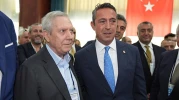 Fenerbahçe'de Toplanan 16.465 İmza Ne Anlama Geliyor? Aziz Yıldırım Adaylığını Açıklayacak mı?