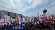 Binlerce işçi, Gündoğdu Meydanı'nda toplandı