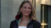 Serenay Sarıkaya, Milyonluk İmzayı Attı! Reklam Devleri Peşini Bırakmıyor: Ünlü Oyuncu Dizileri Bıraktı