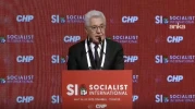 Ünlü Türk müzisyen ve yazar Zülfü Livaneli, solun en önemli silahının kültür olduğunu vurguladı