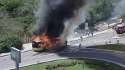 İstanbul'da bir İETT otobüsü aniden alev topuna döndü!