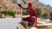Türkiye’yi Gezen “Örümcek Adam” 64. Durak Olarak Mardin’de