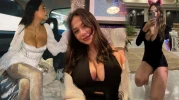 Sosyal medya hesabından spor yaptığı anları paylaşan ünlü isim, hayranlarını motive ediyor.