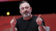 Cem Yılmaz'ın ABD'den getirttiği aracın çılgın fiyatı