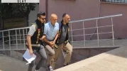 Eşini bıçakla ağır yaraladı