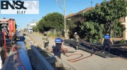 Kocaeli'de metruk bina ateşe verildi